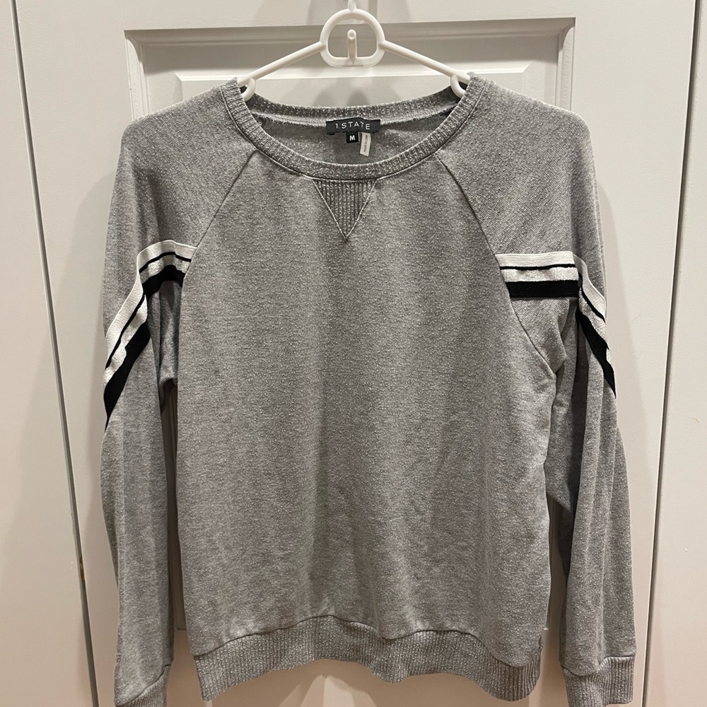 1 State gray sweatshirt size Medium